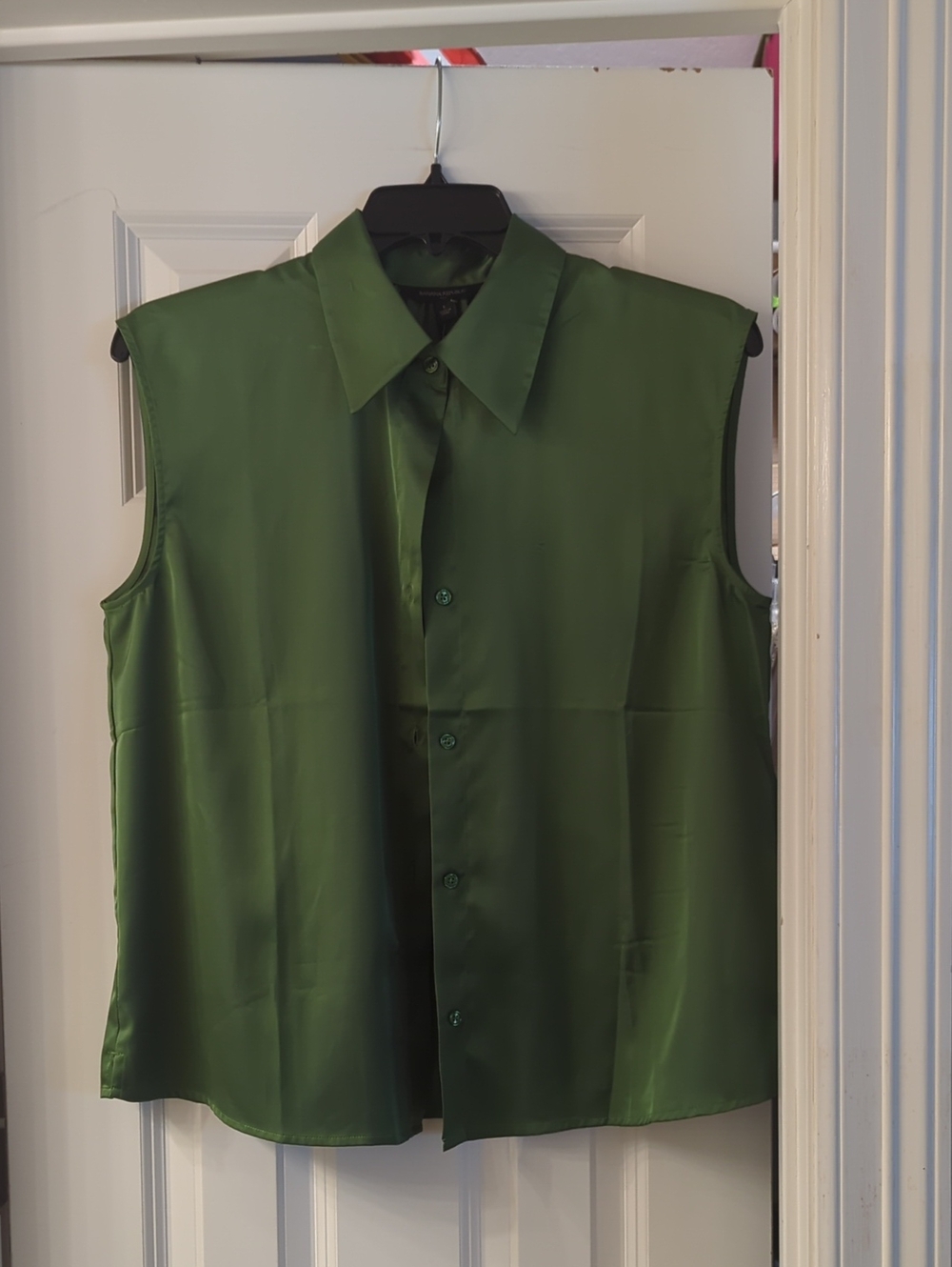 Banana Republic Sleeveless Satin Button Down